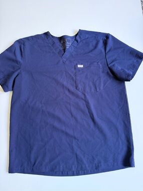 Figs Men's Leon Navy Blue Short Sleeve 2 pockets Scrub Top - Size XL